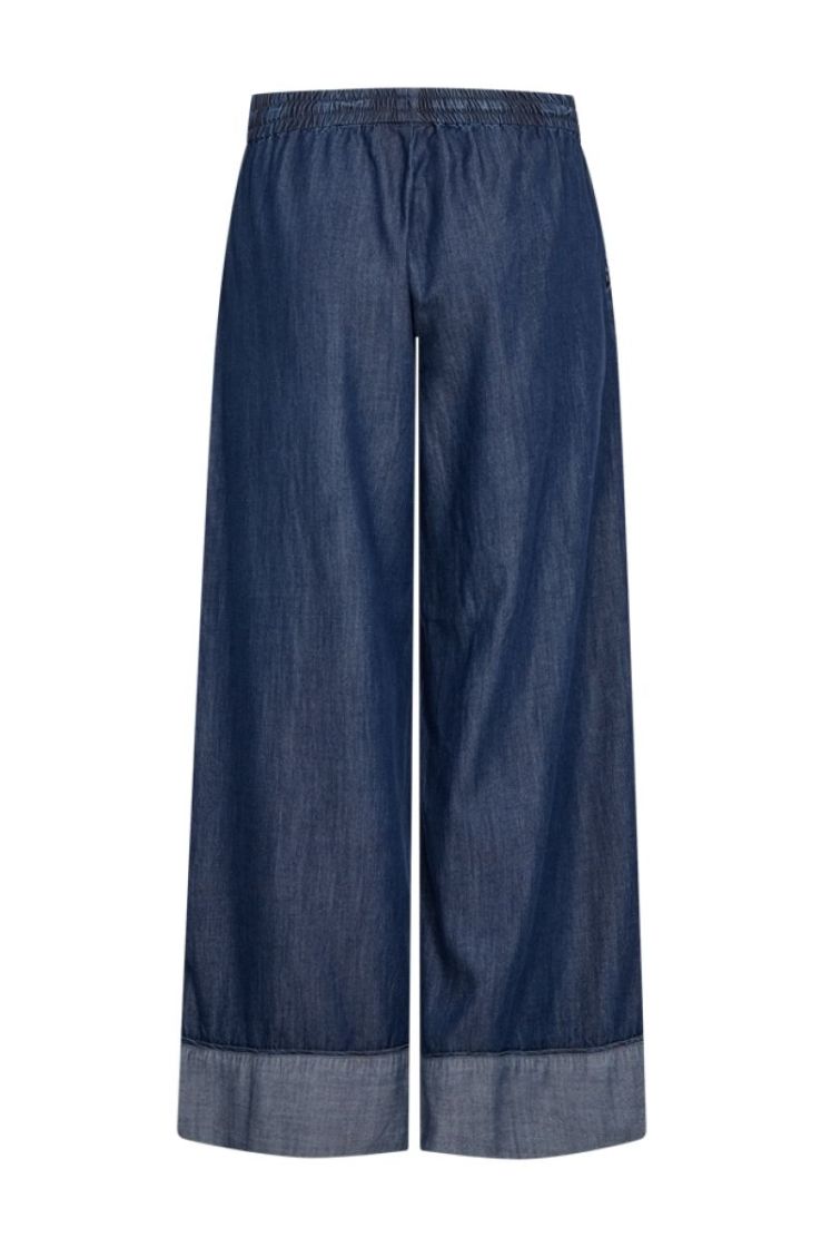  medium blue den