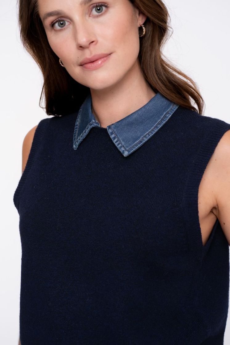 000675 navy