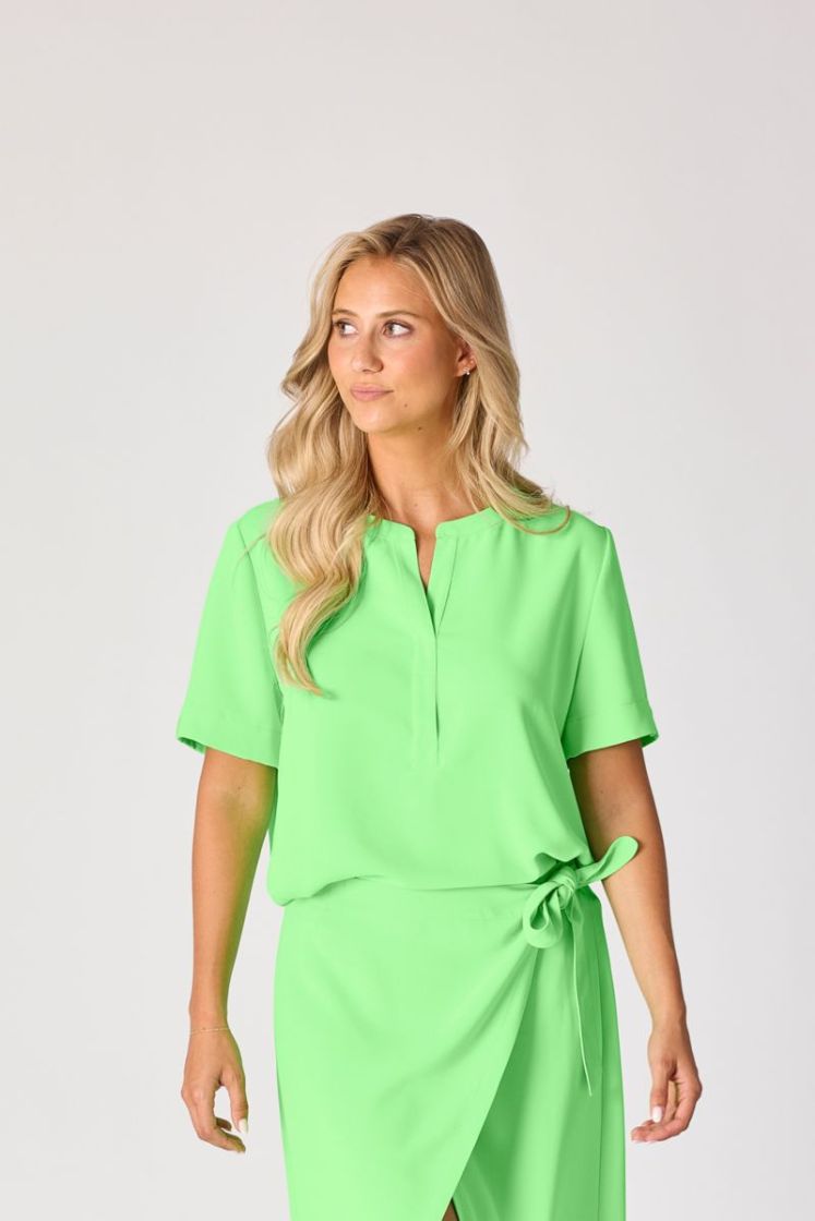  085 neon green