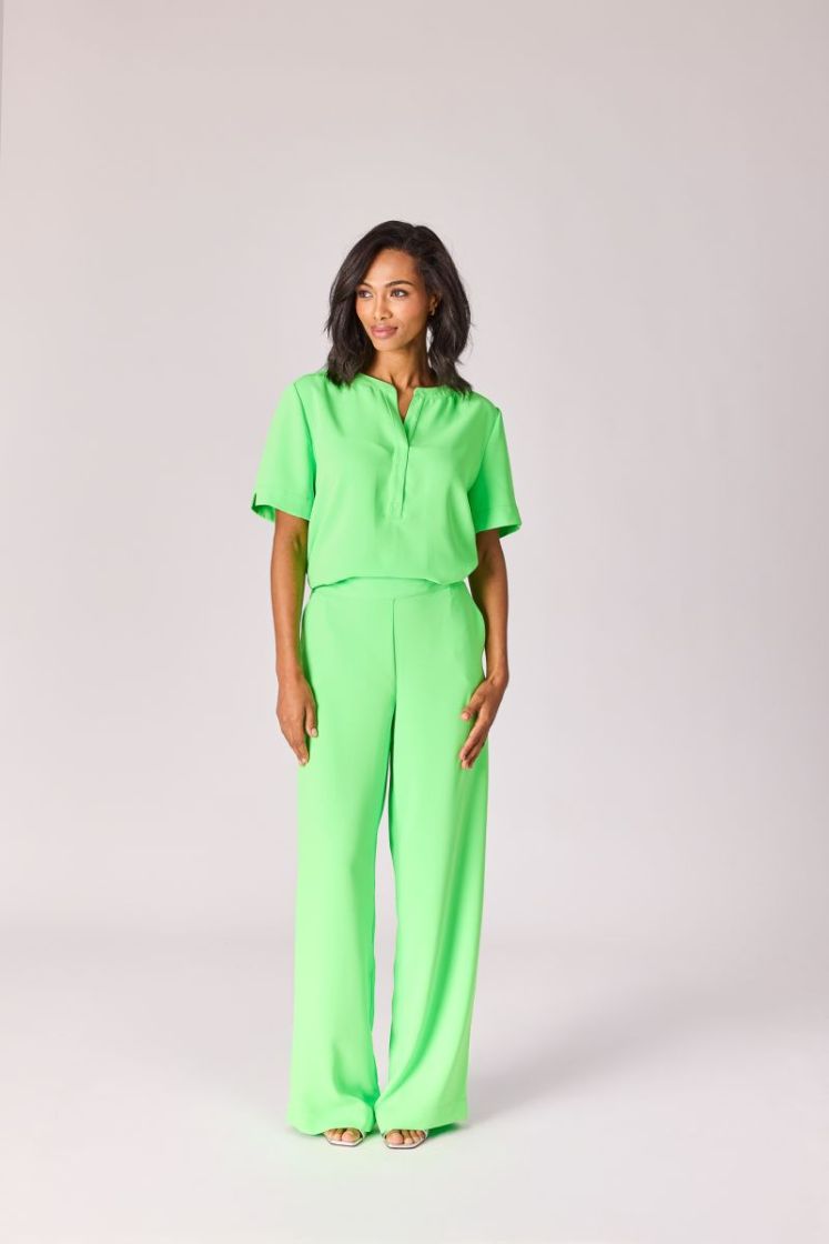  085 neon green