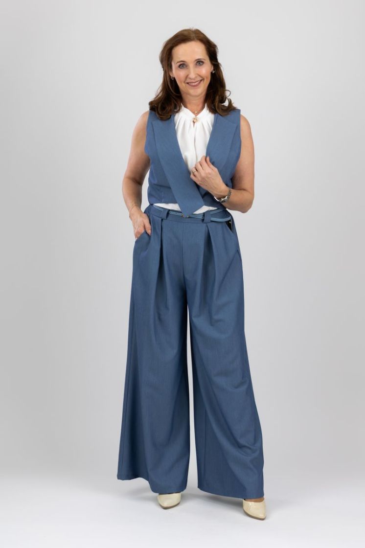  b041 blue