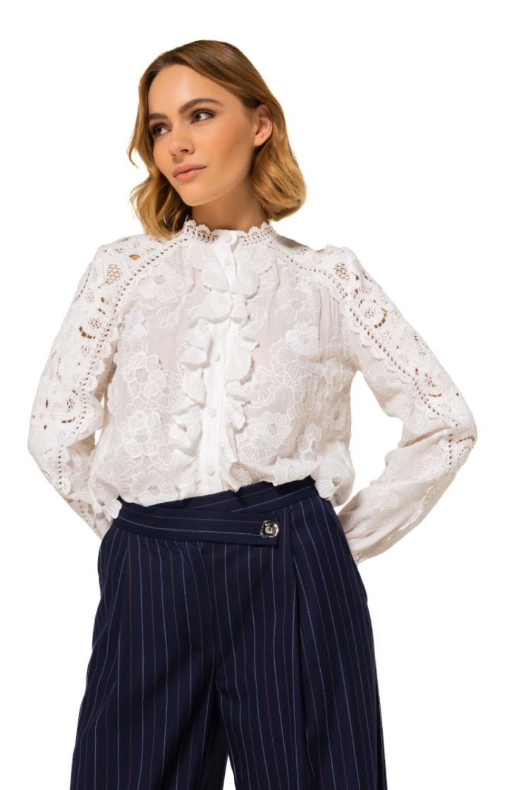 De musthave CB blouse in kant! 91 Off White