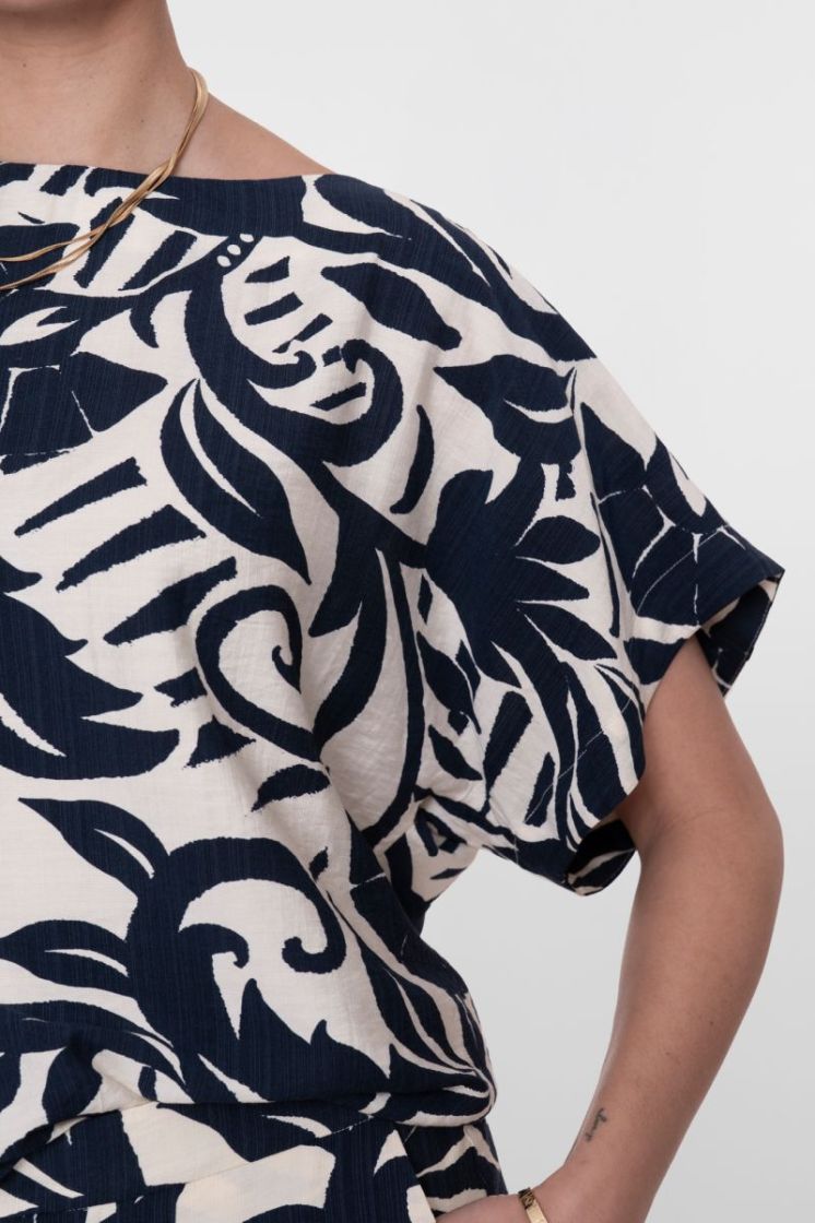  000675 navy