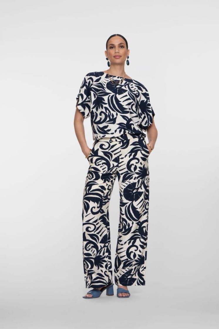  000675 navy