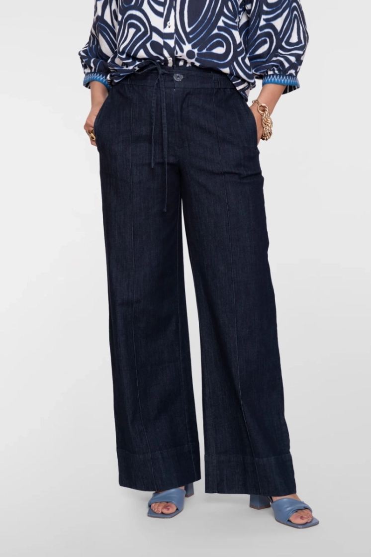  000880 dark blu