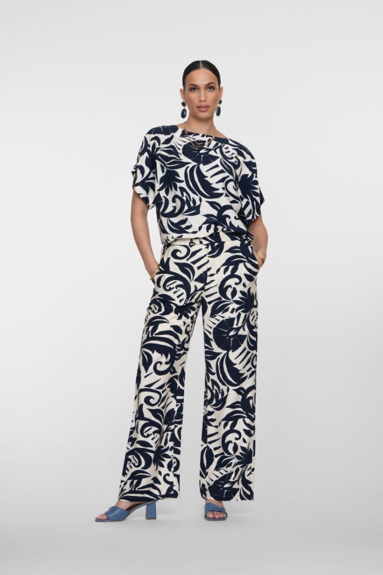  000675 navy