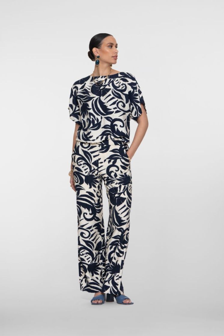  000675 navy