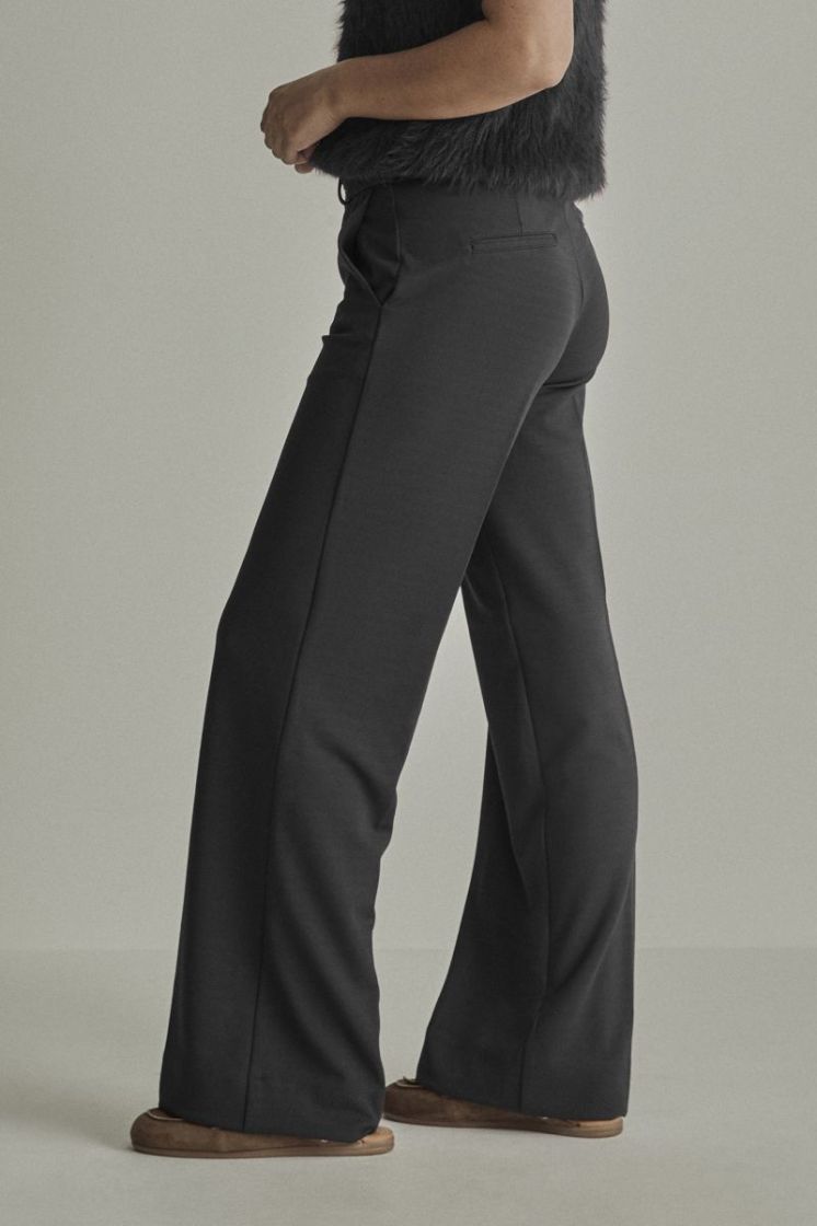Mira (Elastic) Crepe 001 Black