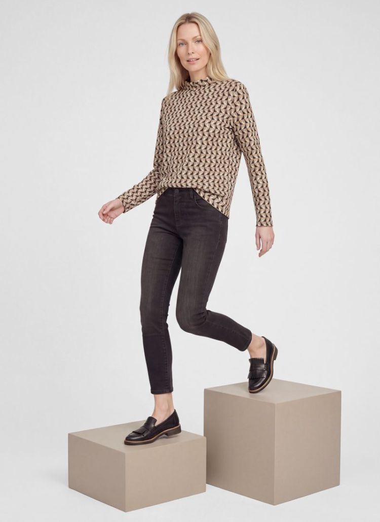  7672 TAUPE