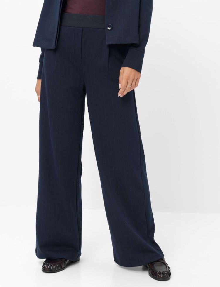  22 navy