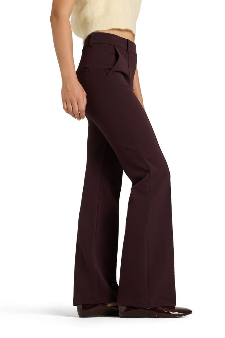  193 burgundy li