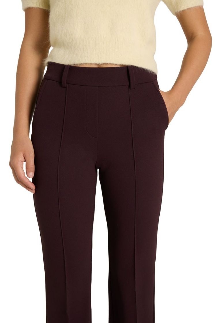  193 burgundy li