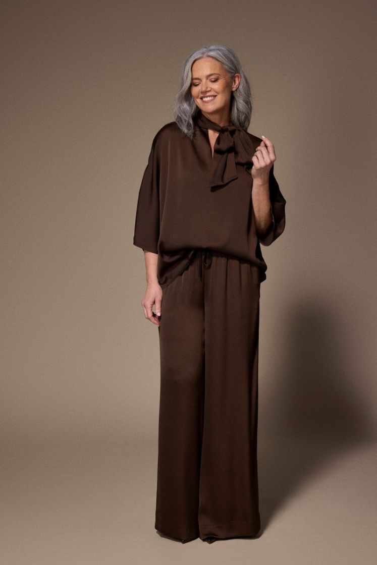  040 brown