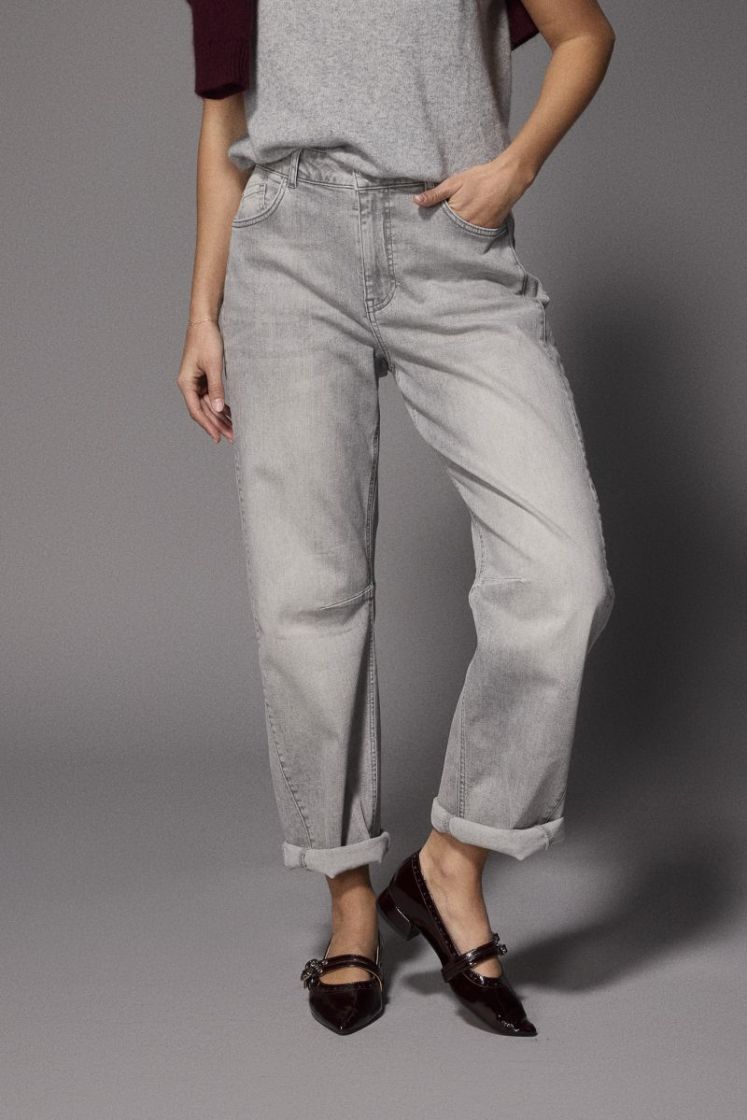  081 light grey