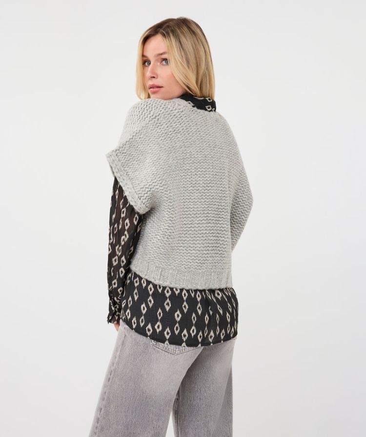  060 light grey