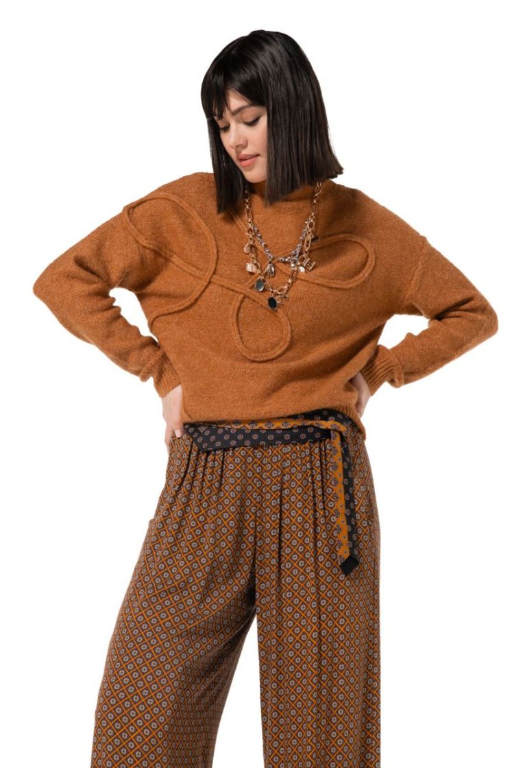 Cozy pull met kabelsteek 36 Caramello