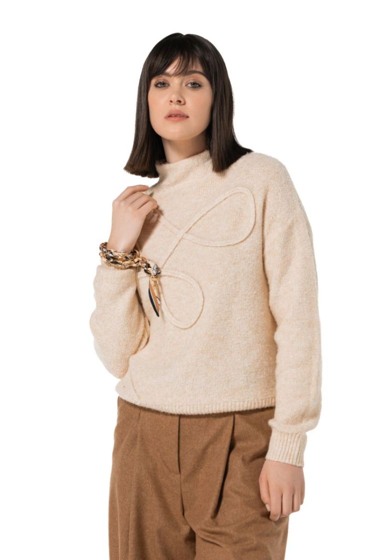 Cozy pull met kabelsteek 93 Cream