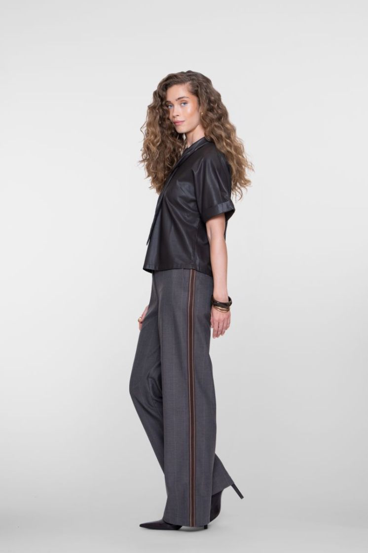  000775 brown