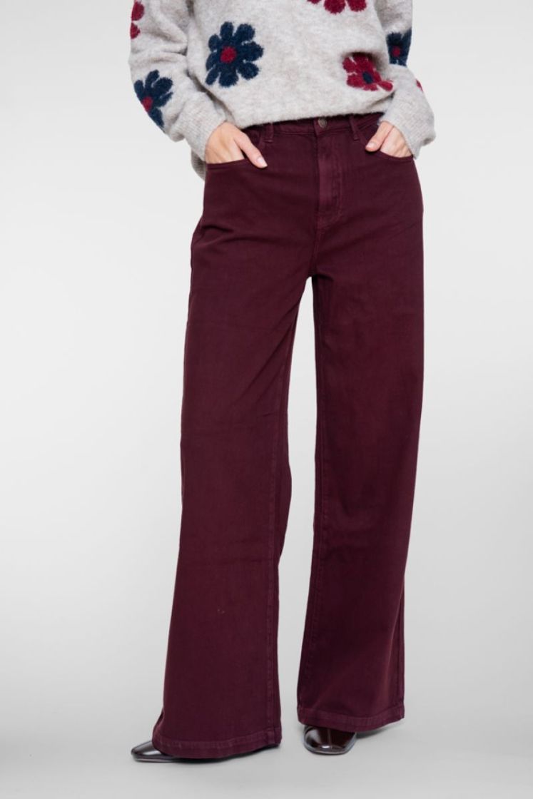  000480 burgundy