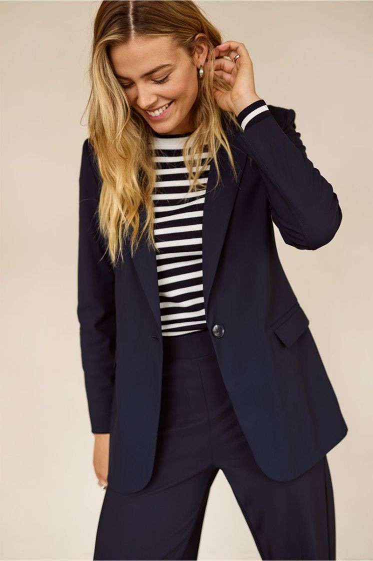  6900 dark blue
