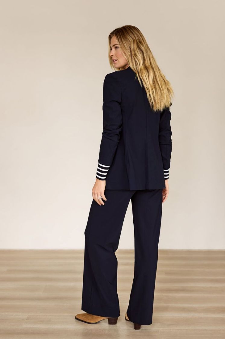  6900 dark blue