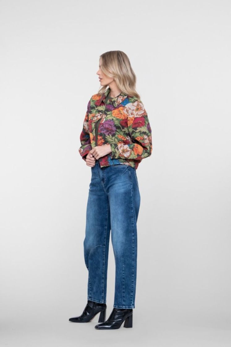  000827 mid blue