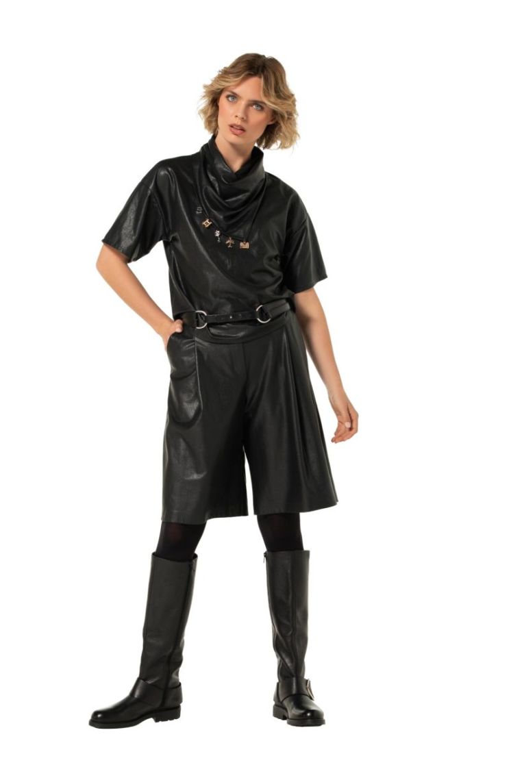 Rechte top in vegan leather 10 Black