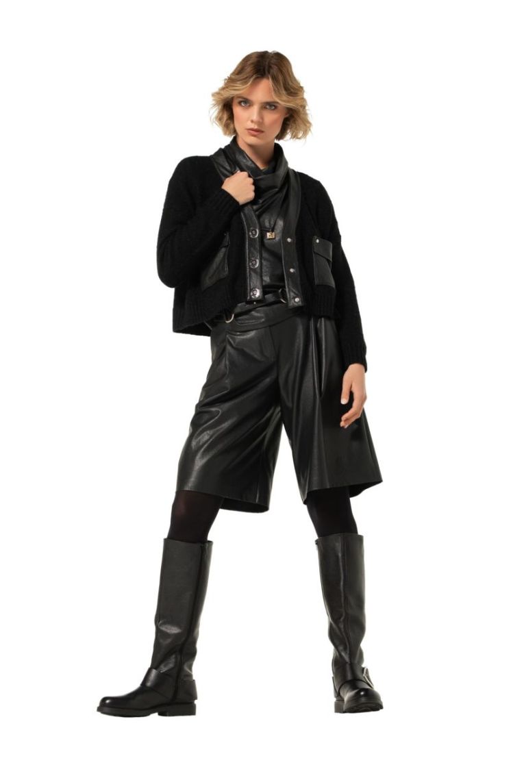 Rechte top in vegan leather 10 Black